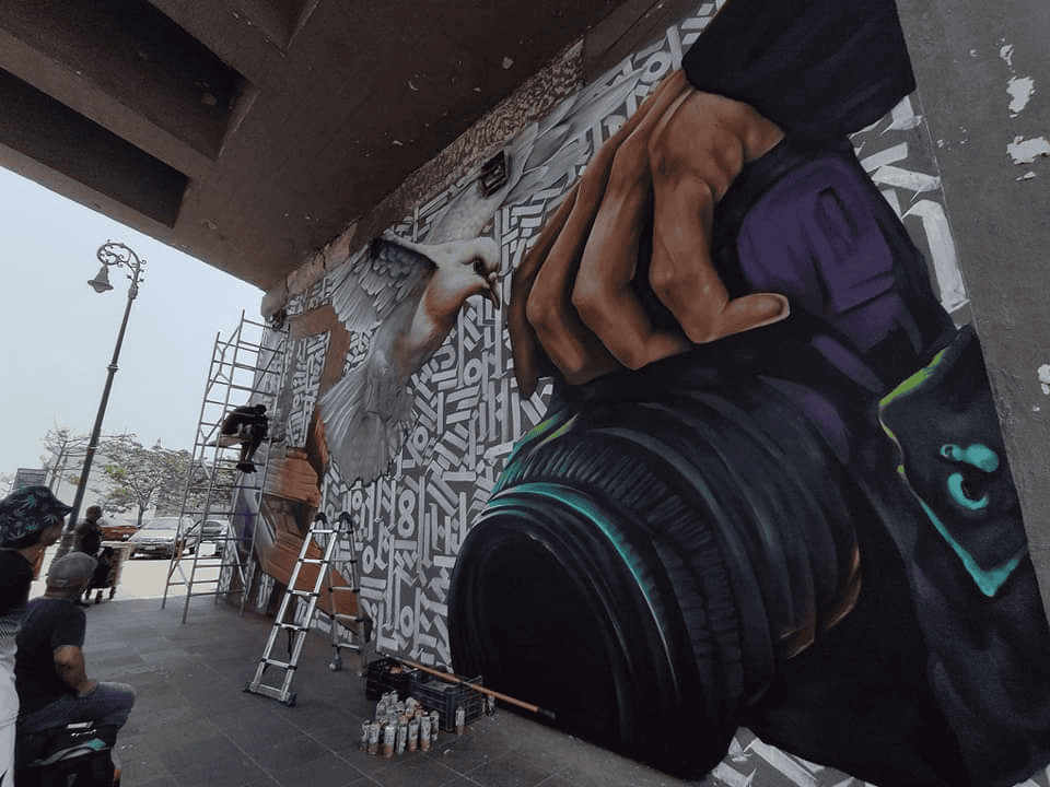 Realizan mural en memoria de periodistas que perdieron la vida en Veracruz