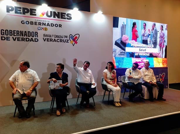 Pepe Yunes se compromete a retomar el sistema de salud de Veracruz 