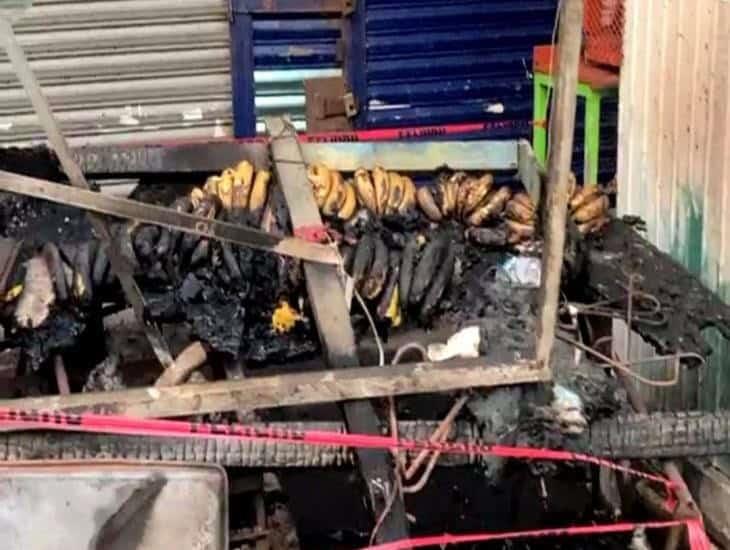 Se incendia puesto de verduras en la zona de mercados de Veracruz 