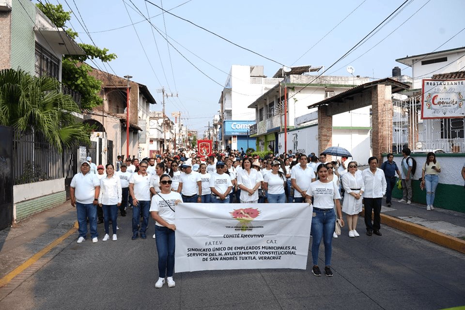 En San Andrés Tuxtla unidad en el Día del Trabajo