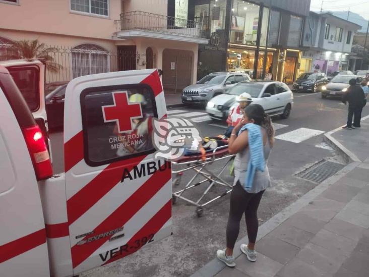 Menor pierde el conocimiento tras fuerte caída en parque infantil de Orizaba