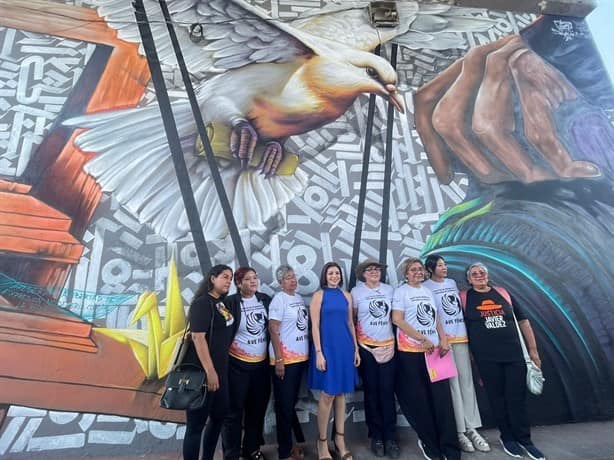 Develan el mural Libres, para exigir justicia por periodistas asesinados en Veracruz | VIDEO