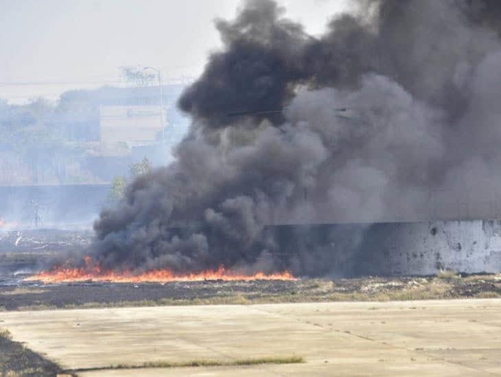 Intenso calor y presencia de basura genera múltiples incendios en Coatzacoalcos