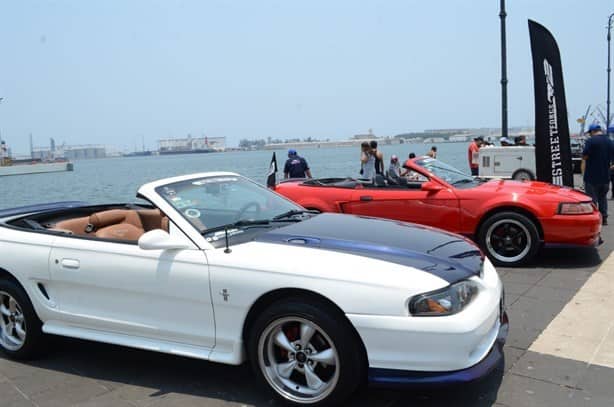 Exhiben más de 350 autos clásicos en el Malecón de Veracruz | FOTOS