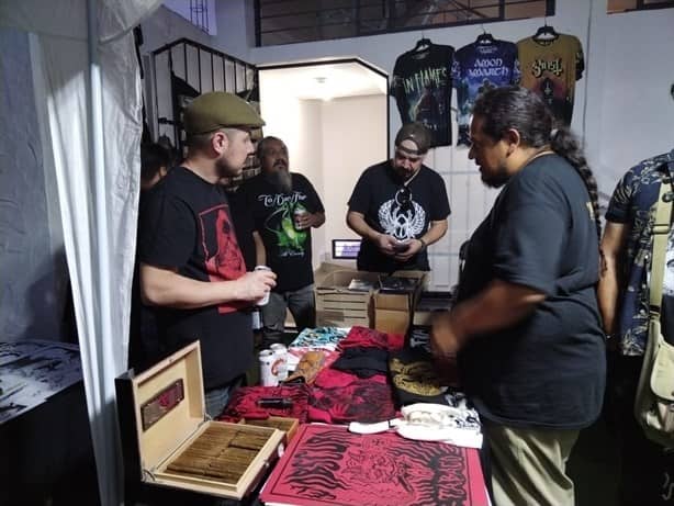 Realizan primer Heavy Metal Bazar en Xalapa