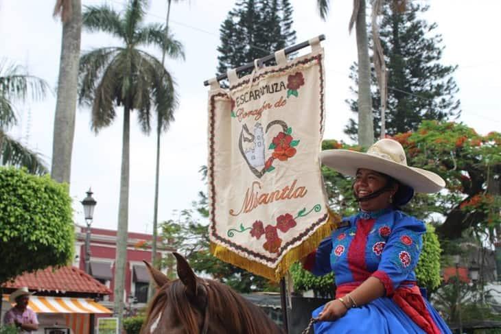 Asociación Ganadera de Misantla, conmemora aniversario de la Batalla de Puebla