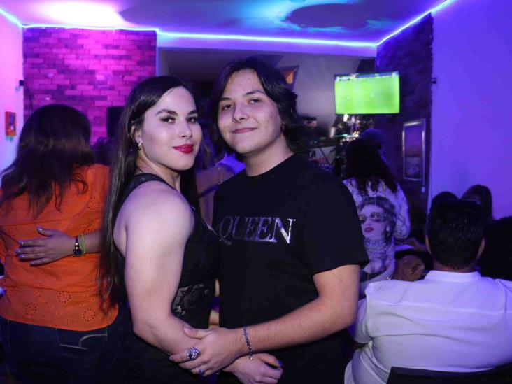 Artistas del colectivo Arena y Luna presentan su obras en la Exposición Plástica Tequilera