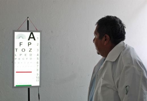 Incrementan problemas de visión en Misantla; cataratas, las que más afectan