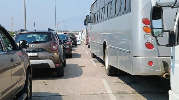 Tras 5 horas de bloqueo liberan la Transístmica en Coatzacoalcos; estos fueron los acuerdos l VIDEO