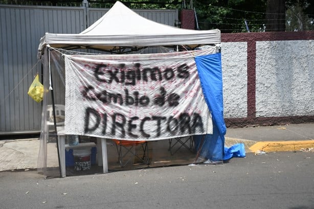 Manifestación en Cbtis 13 de Xalapa: Padres de familia bloquean calles (+Video)