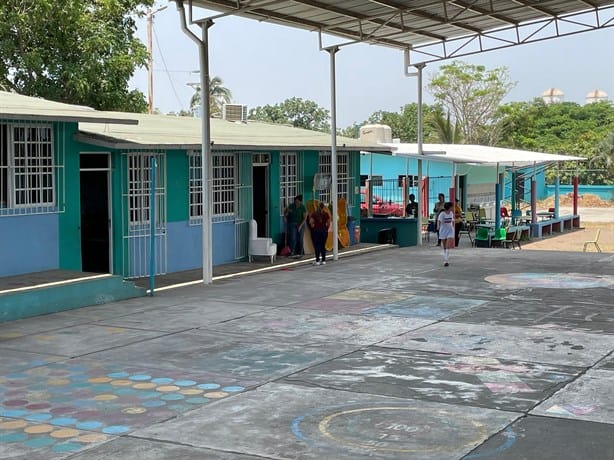 Más de 150 niños sin recibir clases por falta de energía eléctrica en escuela de Veracruz