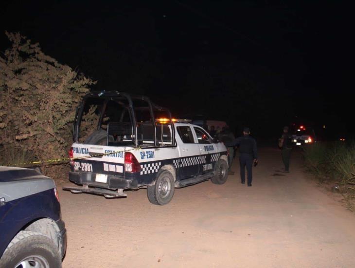 Hallan cuerpo embolsado y con narcomensaje sobre la carretera Paralelo-Las Choapas