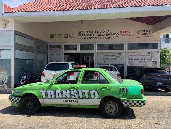 Solo cuatro agentes de tránsito regresaron a Acayucan tras participar en concentración