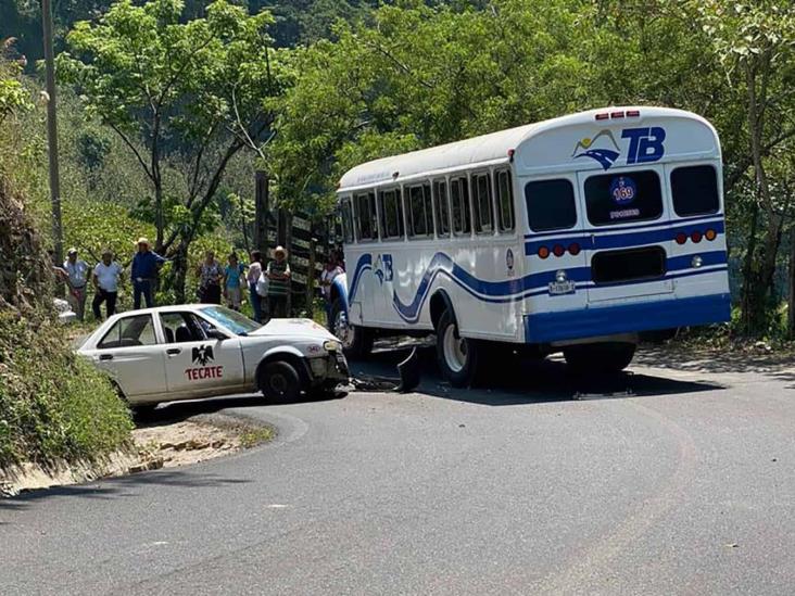 Accidente en Cerro Verde, Misantla, deja un conductor lesionado