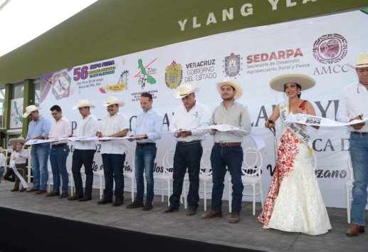 Arranca la 56° Expo Feria Regional Ganadera Ylang Ylang tras coronación