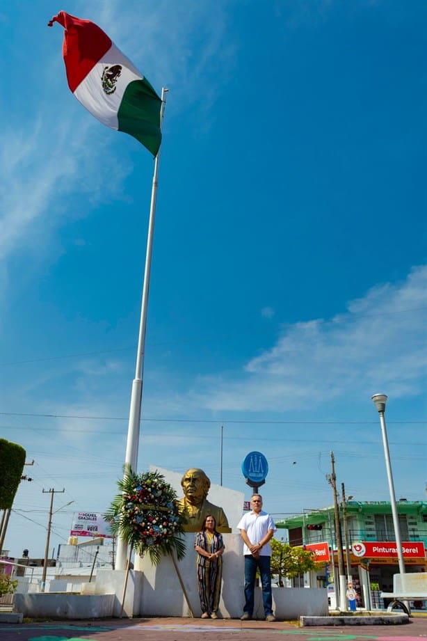 Conmemoran en Minatitlán natalicio de Miguel Hidalgo