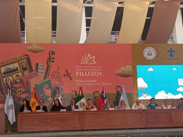 ¡Inicia la fiesta de la lectura! FILU 2024 reúne a cuatro naciones invitadas en Xalapa (+Video)