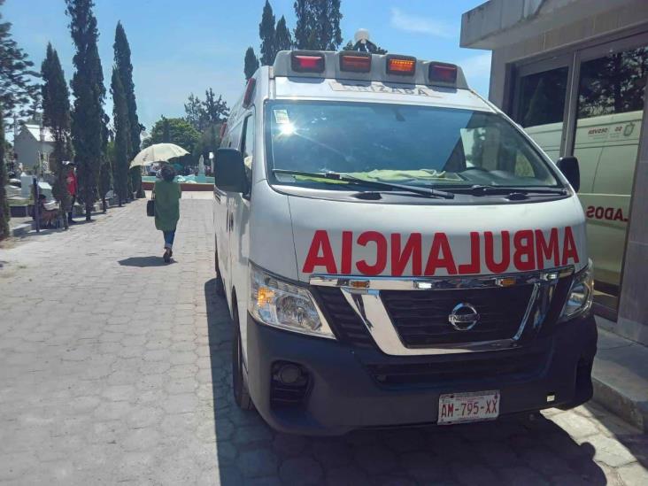 Hallan a hombre sin vida sobre tumba de cementerio en Orizaba