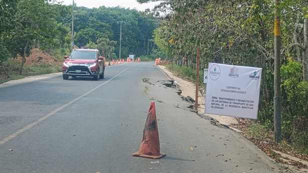 Por este motivo reducen carriles en carretera Paralelo-Las Choapas ¡extrema precauciones!