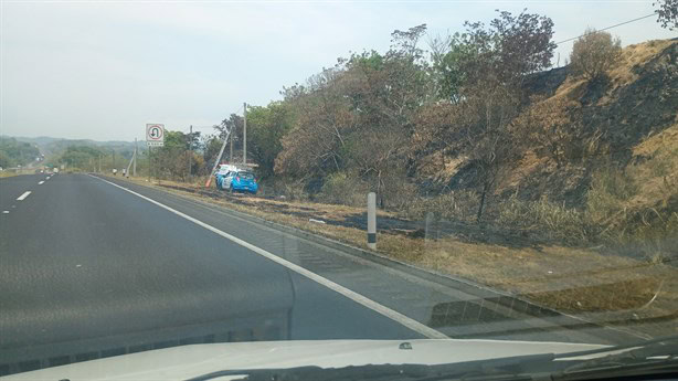 Incendios en la Costera del Golfo dañaron infraestructura de telecomunicaciones en Agua Dulce