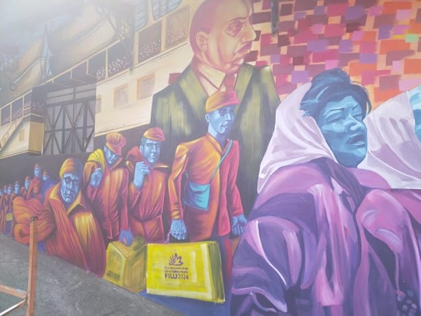 Estudiantes de la UV dedican mural al exilio en América