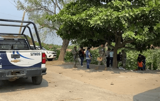 Hombre fallece al borde de carretera en Cosamaloapan por infarto o posible golpe de calor