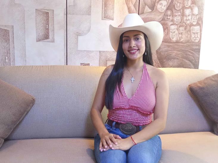 La joven María Fernanda Molina González invita a la Expo Feria Ylang Ylang 2024