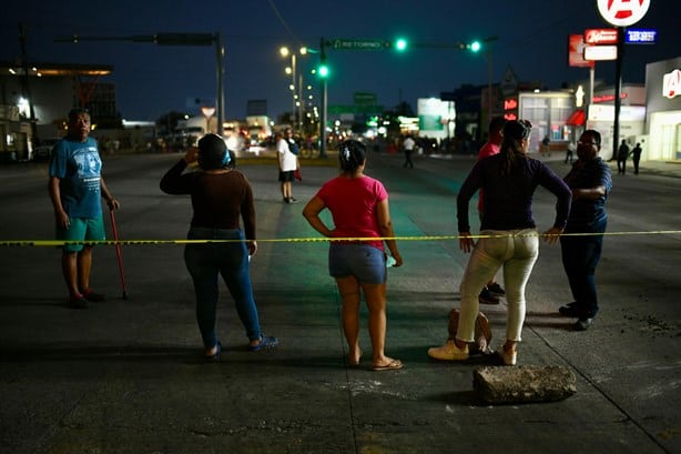 Todo el día estuvo bloqueado Rafael Cuervo por falta de agua en colonias de Veracruz | VIDEO