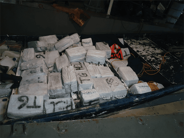 Marina decomisa tres toneladas de "polvo blaco" en Quintana Roo