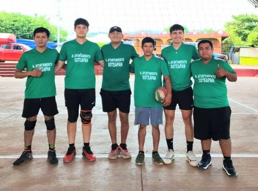 Trakas conquistó el título en voleibol de  Mecayapan