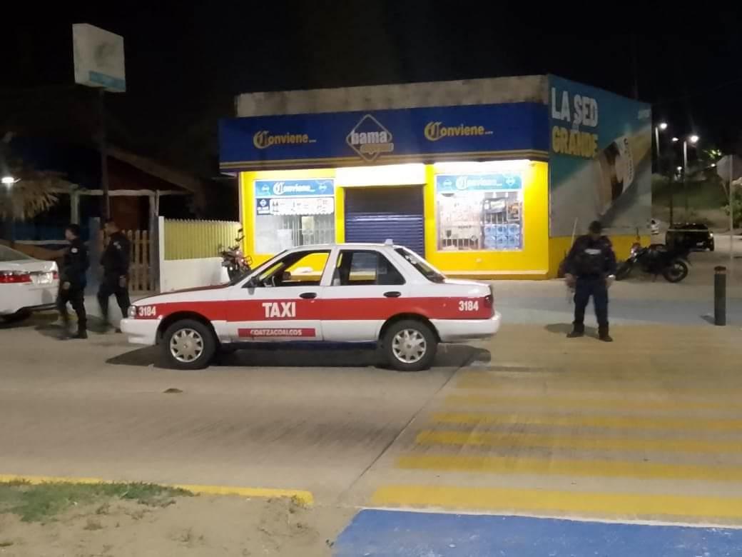 Identifican a mujer asesinada a bordo de taxi en Coatzacoalcos, era hondureña