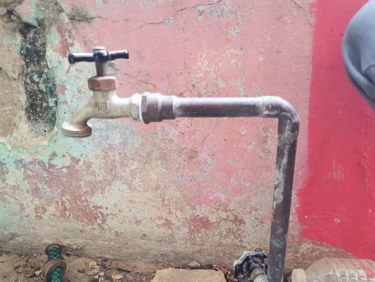 Desabasto de agua en Nanchital es provocado por apagones y cortes de luz