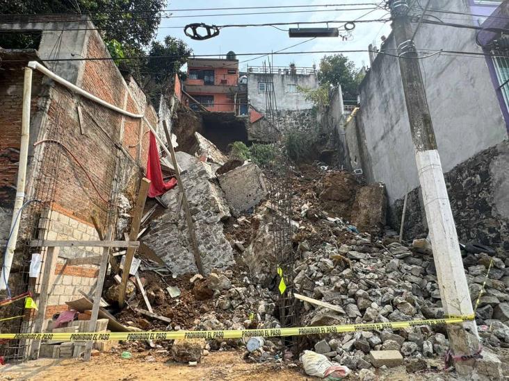 Tras colapso en muro de Xalapa, vecinos exigen atención inmediata