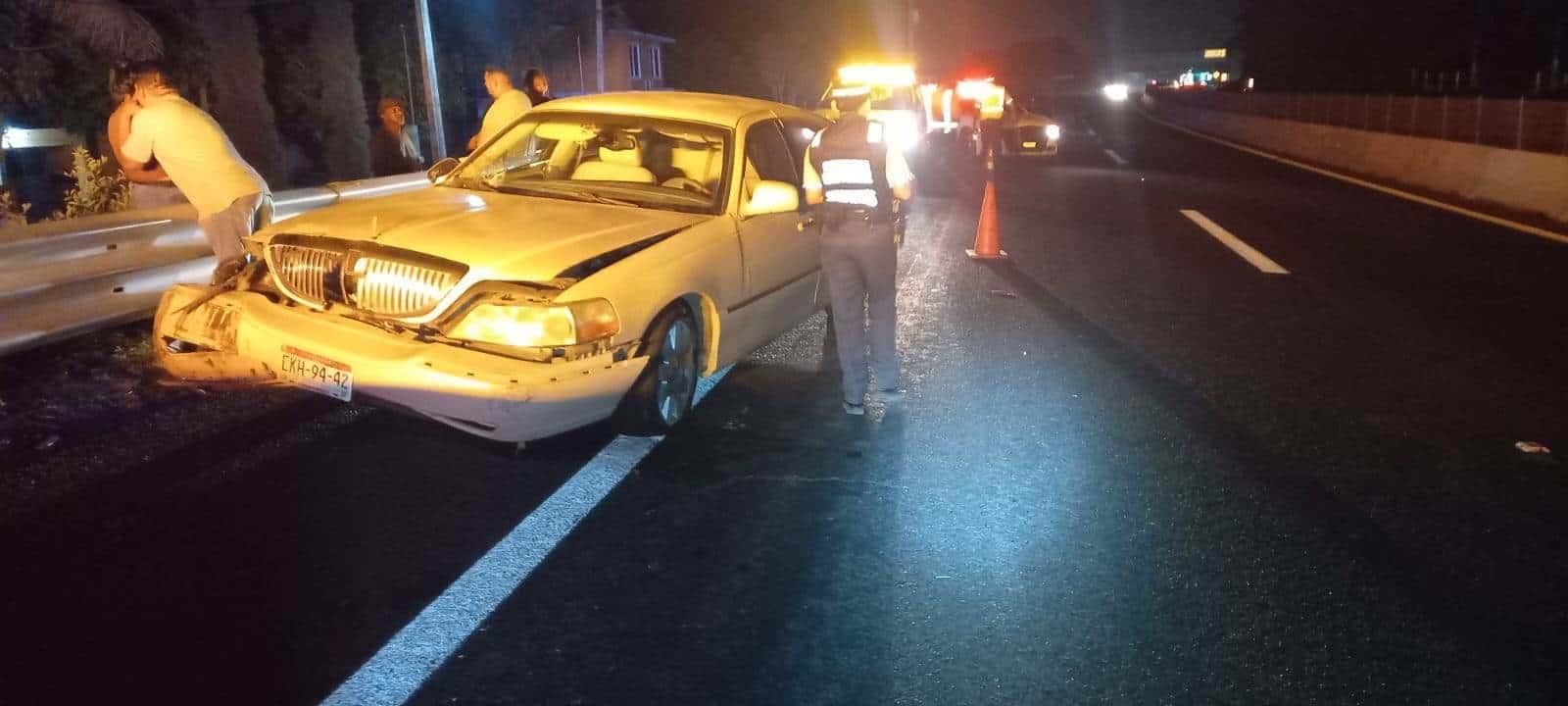 Pipa en Veracruz golpea a automovilista y escapa de la zona