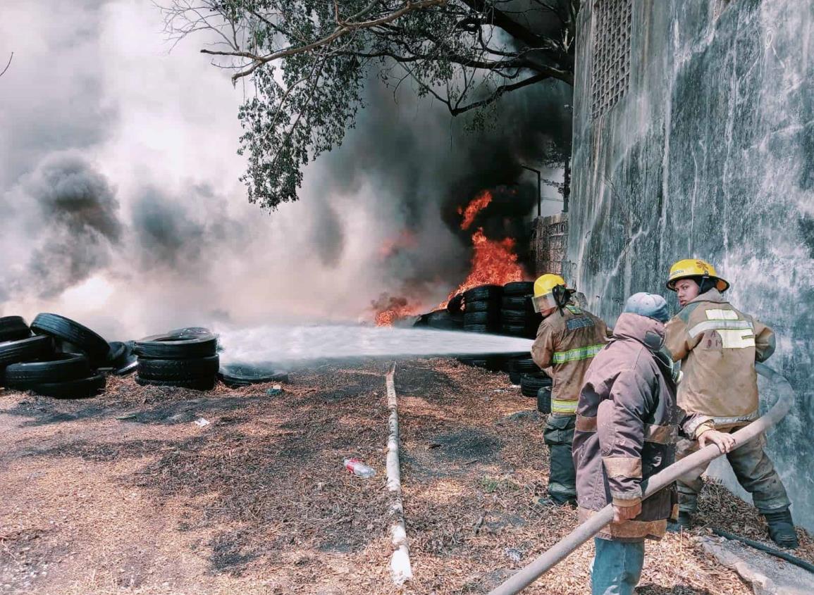 Incendio de la Rosalinda controlado al 80 por ciento; han sido usados más de 60 mil litros de agua