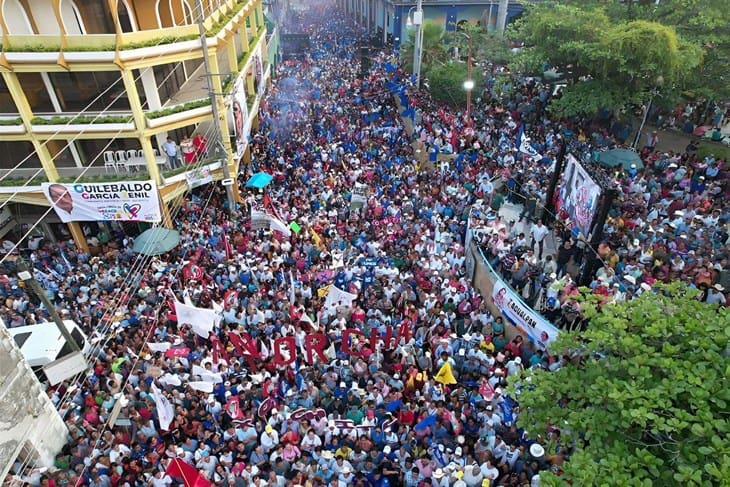 Xóchitl Gálvez  y Pepe Yunes recorren municipios del norte de Veracruz: Se deben gestionar mejor los recursos naturales