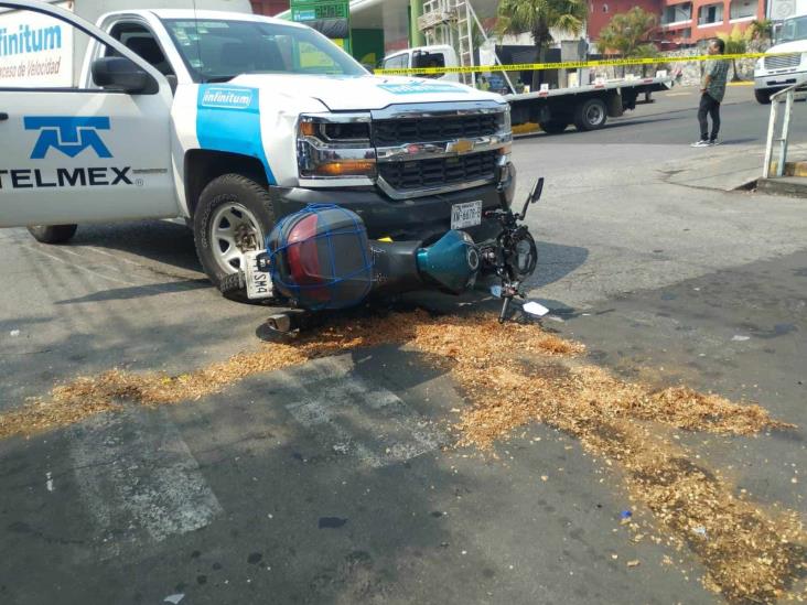 Camioneta y motocicleta protagonizan choque en Fortín