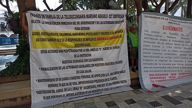 Denuncian a madre de familia por presuntamente agredir a alumnos de Telesecundaria en Boca del Río | VIDEO