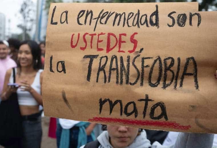 Protestan en Perú ante clasificación de transexualidad como trastorno mental