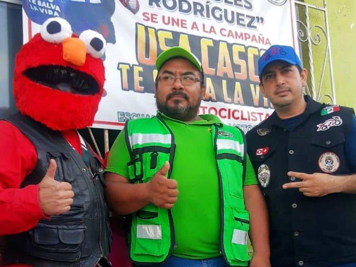 Activista impulsa en Misantla iniciativa Usa Casco para seguridad de motociclistas