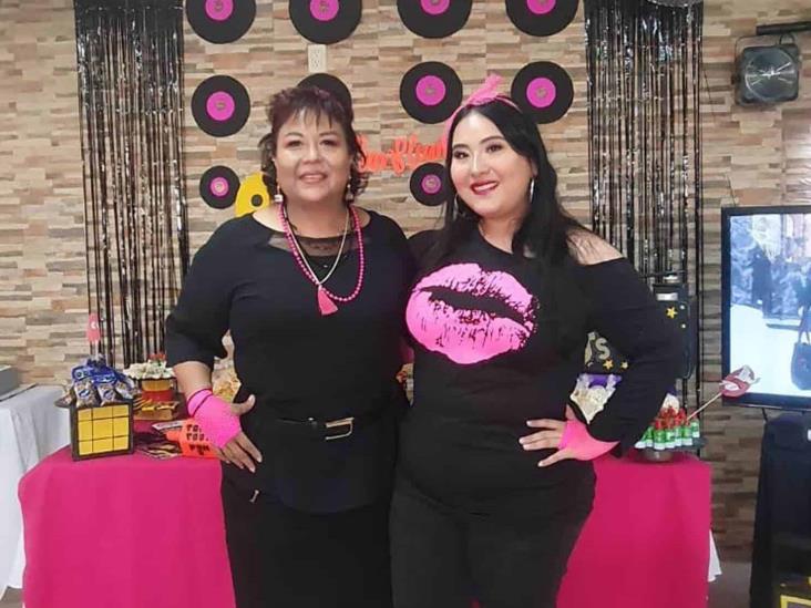 Claudia Enríquez fue festejada en reunión reto
