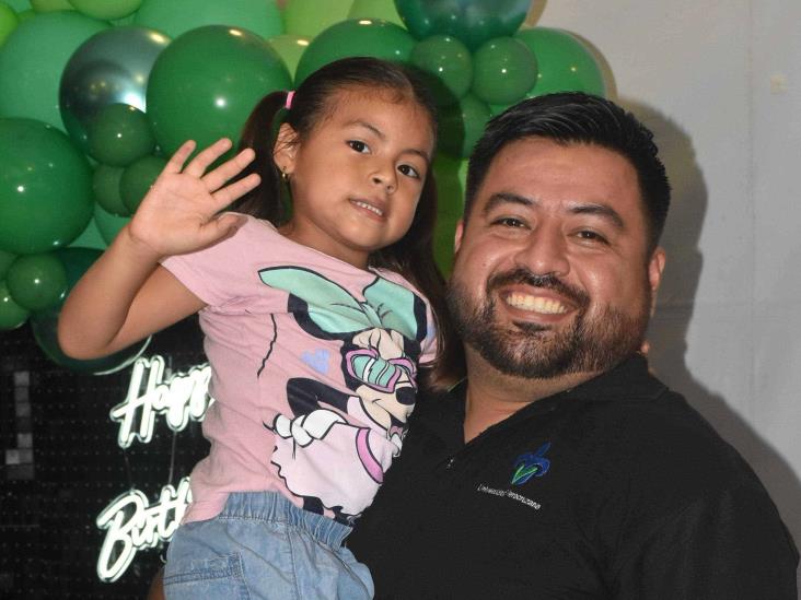 Leonardo Cabrera Morales es festejado por sus 7 años de vida
