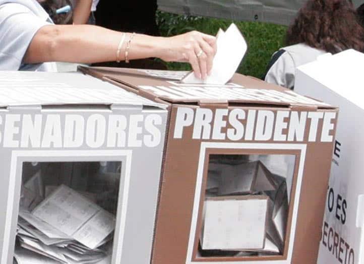 Las urnas abundandes con votos; derrotan regimen