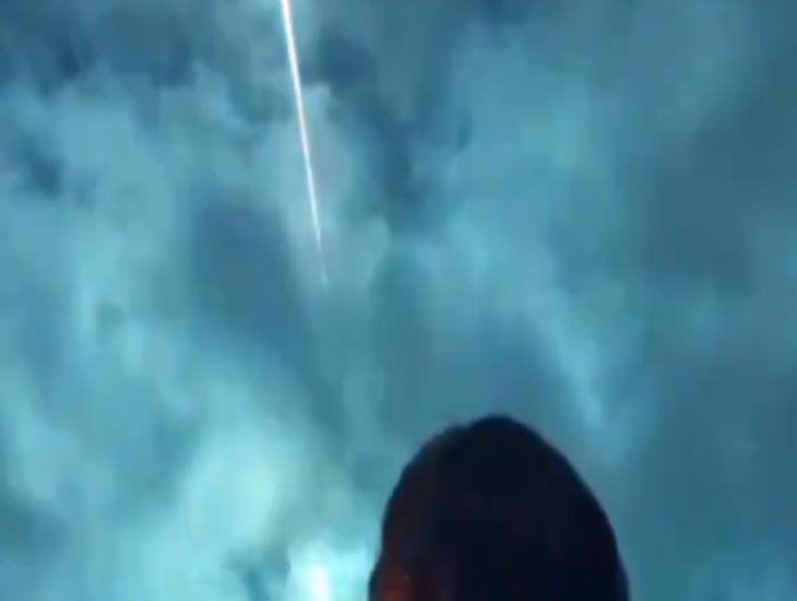 Como de película, joven capta por accidente caída de meteorito y se vuelve viral | VIDEO