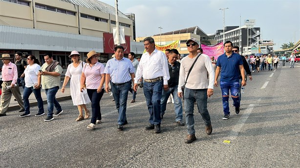 Protestan comerciantes del mercado Poza Rica