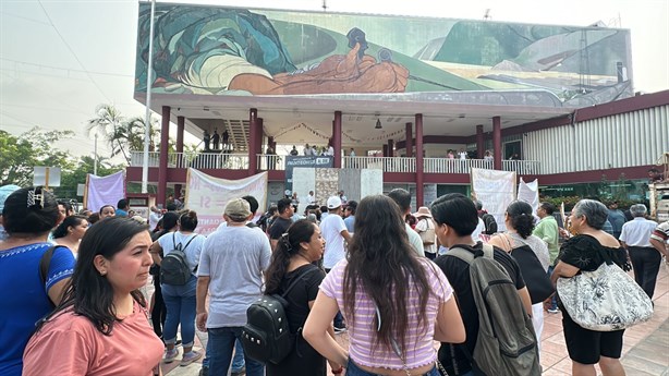 Protestan comerciantes del mercado Poza Rica