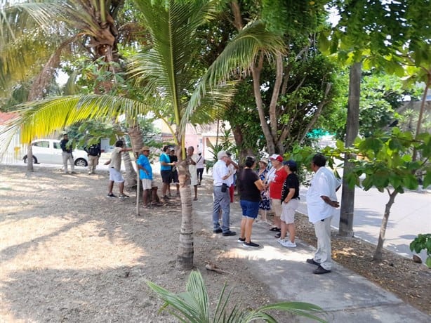 Vecinos y particular se disputan parque en fraccionamiento La Tampiquera de Boca del Río | VIDEO