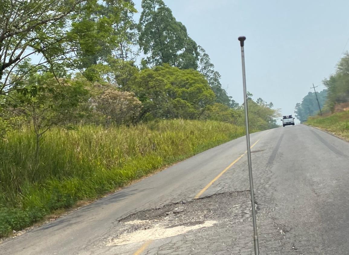 Solo duró 4 años la rehabilitación de la carretera El Burro-Agua Dulce