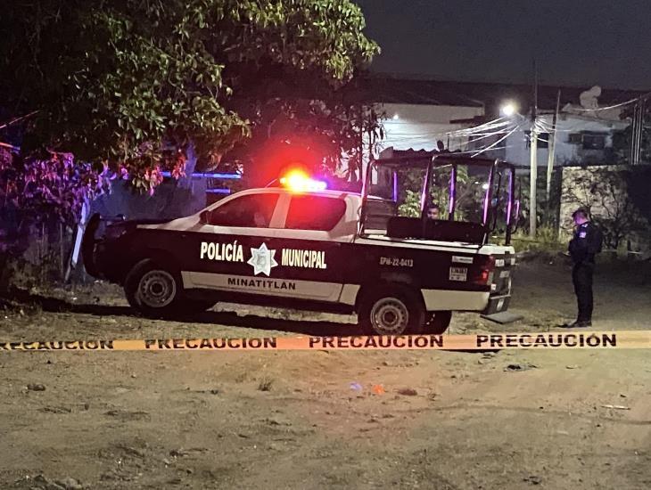 Luego de convulsionar, hombre fallece entre los matorrales en Minatitlán