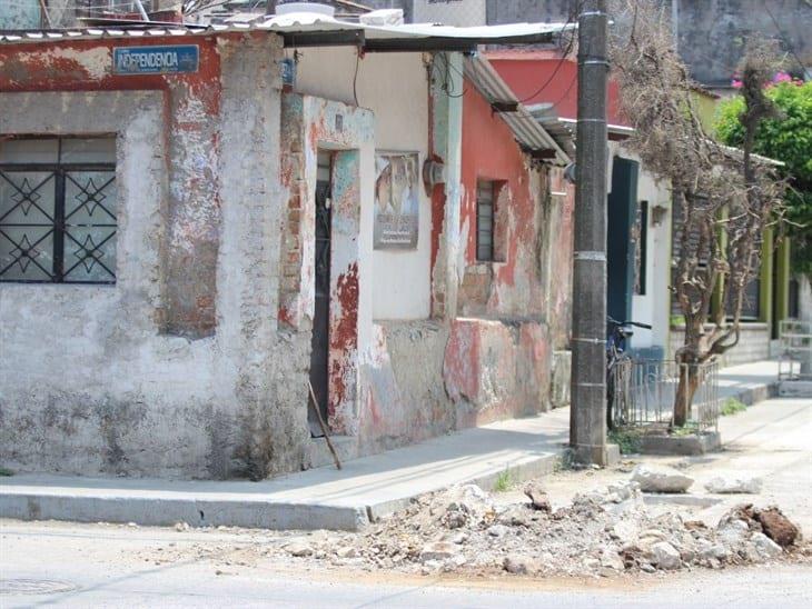 Calles cerradas y dañadas por obras en Río Blanco: denuncian ciudadanos; exigen respuesta de CAEV